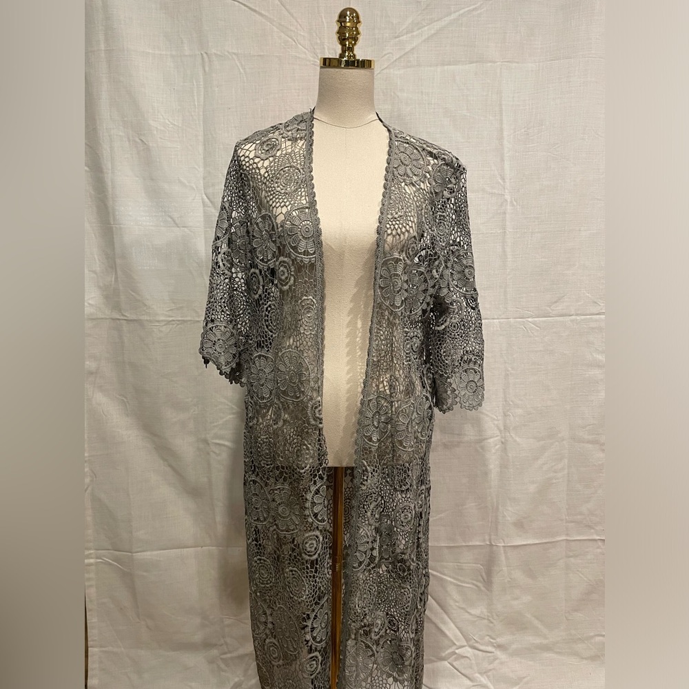 Vintage‎ crochet duster. Anthropologie via Akemi + kin